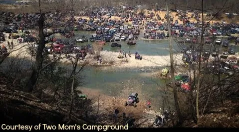 Rock crawling crowd gathered at Big Meat Run near Disney, Oklahoma