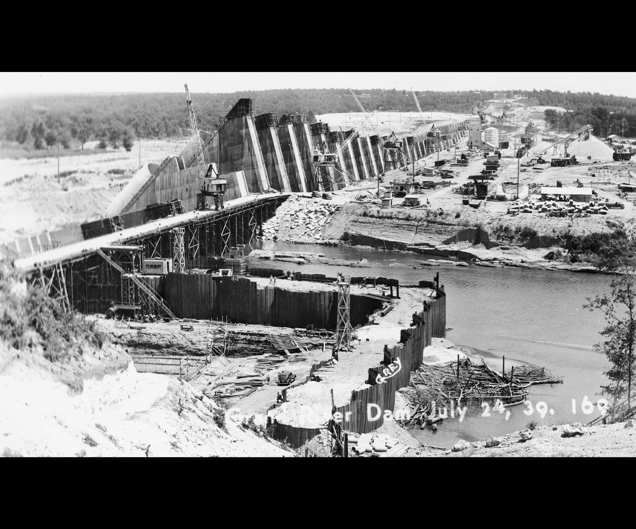 Pensacola Dam under construction in 1939